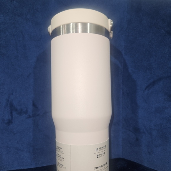 Stanley Flip Straw Tumbler - Light Pink & Cream - Picture 3 of 4